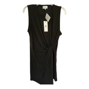 Socialite Black Sleeveless V-Neck Sheath Dress
